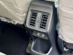 
										Honda Vezel Z Play Moonroof 2025 full									