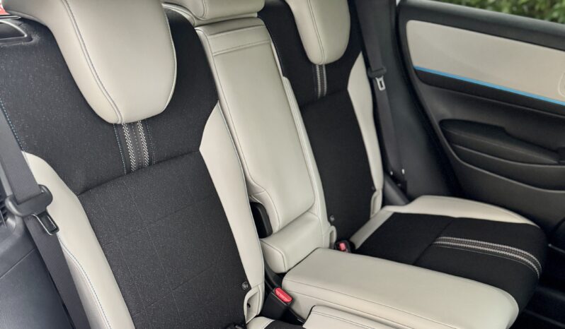 
								Honda Vezel Z Play Moonroof 2025 full									