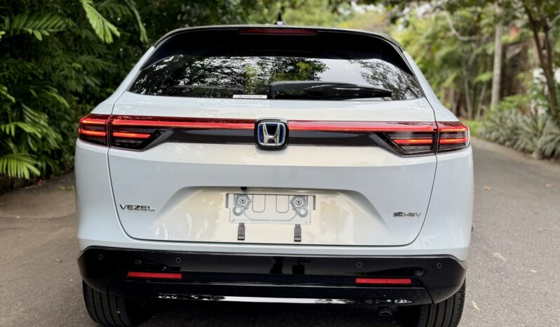 
								Honda Vezel Z Play Moonroof 2025 full									