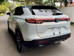 
										Honda Vezel Z Play Moonroof 2025 full									