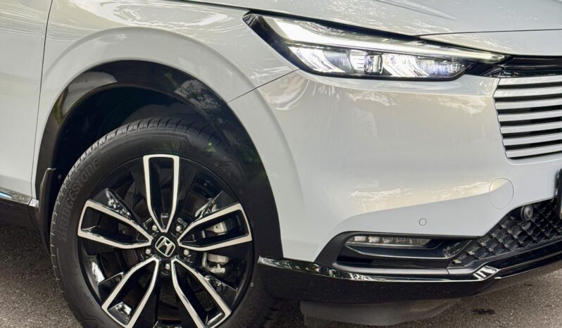 
								Honda Vezel Z Play 2025 full									