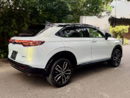 
										Honda Vezel Z Play 2025 full									