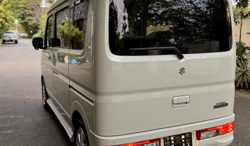 
								Suzuki Every Wagon PZ Turbo Special 2025 full									