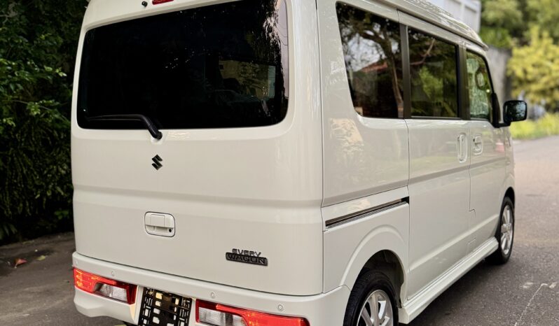 
								Suzuki Every Wagon PZ Turbo Special 2025 full									