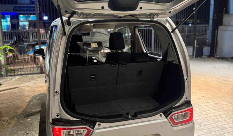 
								Suzuki Wagon R FX 2024 full									